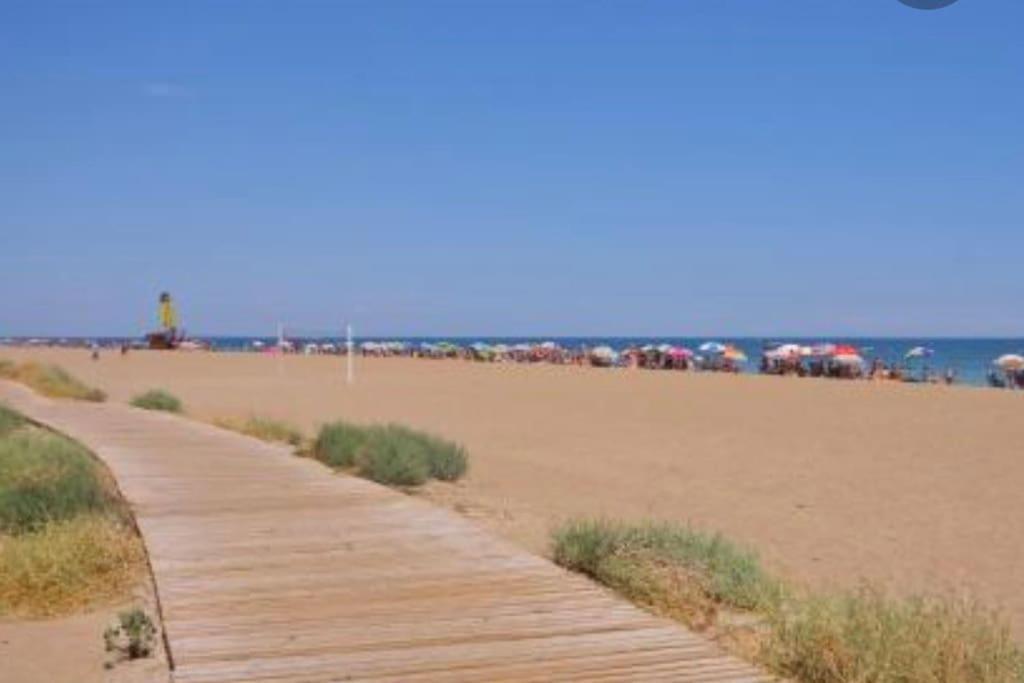 Apartamento En Primera Linea De Playa دينايا المظهر الخارجي الصورة